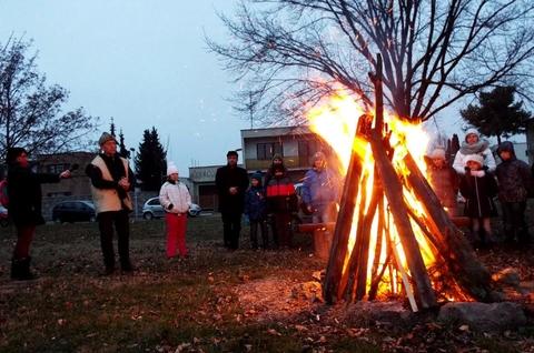 Tűzrakás a téli napforduló ünnepén | ujszo.com